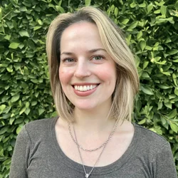 Hannah Singer 